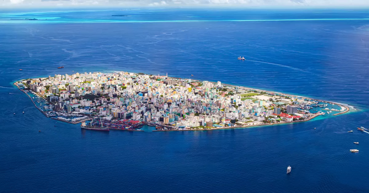 Malé, la densamente poblada capital de las Maldivas.