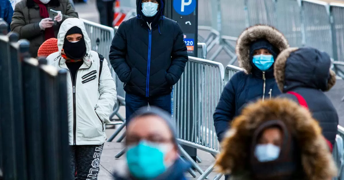 People que for COVID-19 tests in New York City. Photo: Getty Images